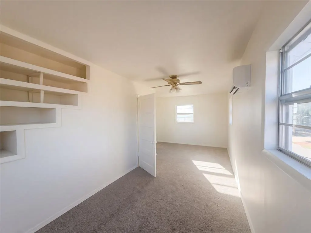 Photo 17 — 921 N 6th Street, Sayre, OK 73662