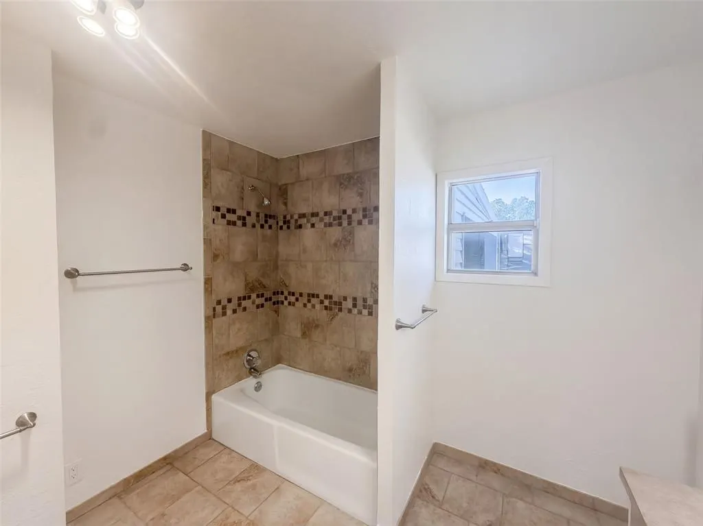 Photo 26 — 921 N 6th Street, Sayre, OK 73662