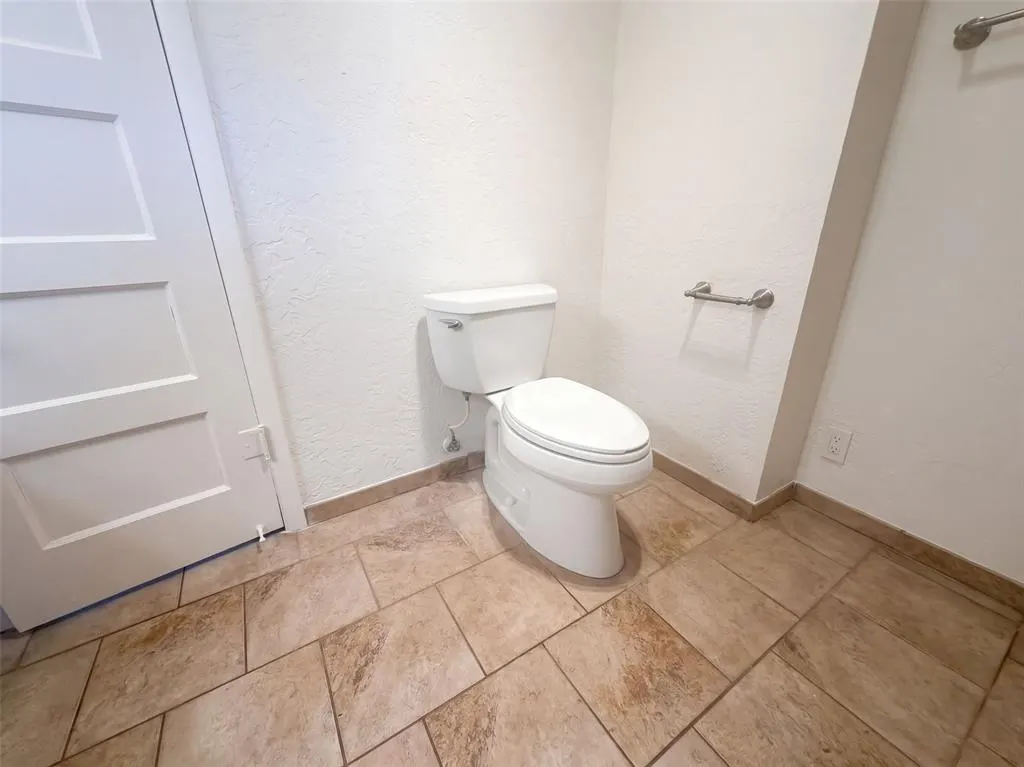 Photo 28 — 921 N 6th Street, Sayre, OK 73662