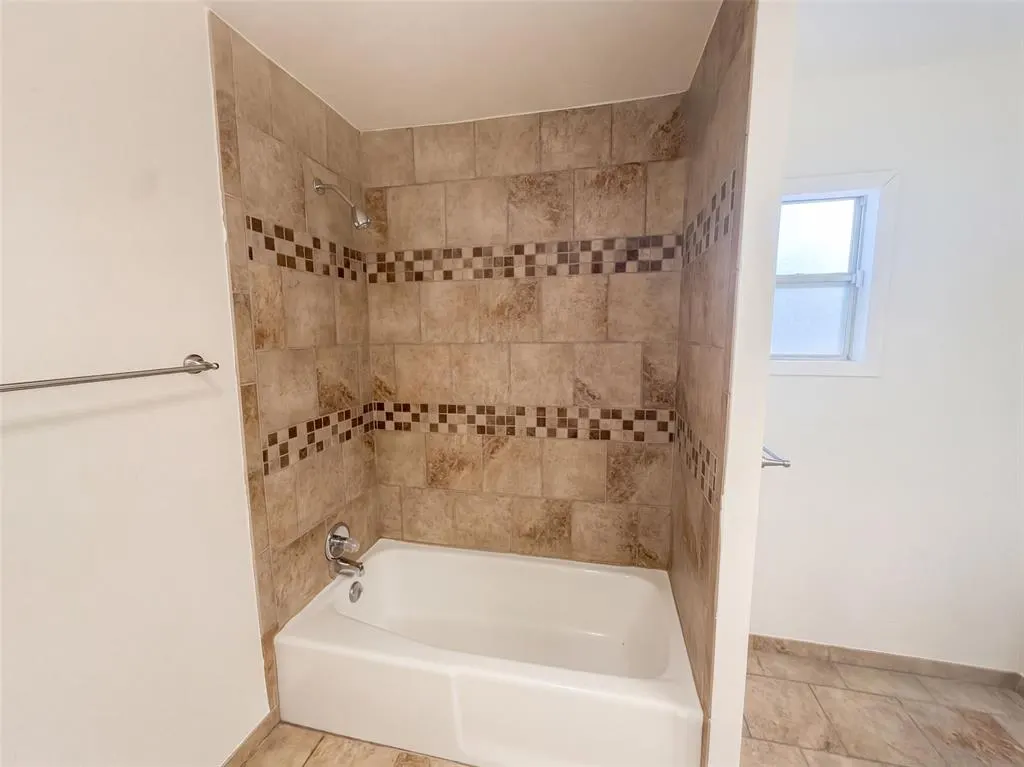 Photo 29 — 921 N 6th Street, Sayre, OK 73662