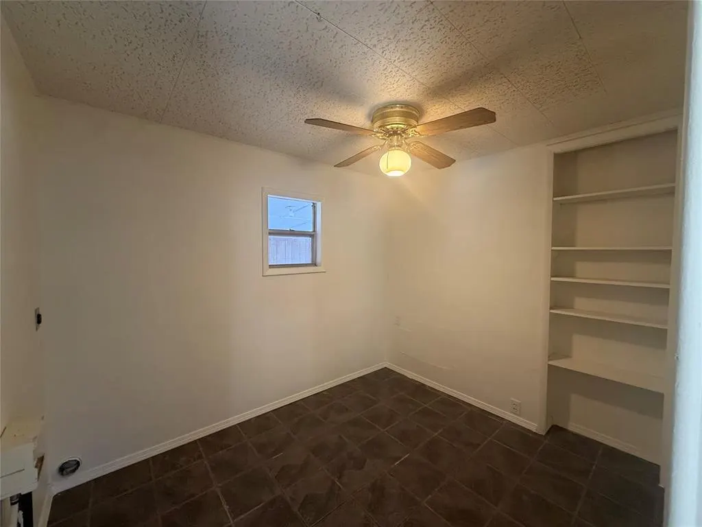 Photo 31 — 921 N 6th Street, Sayre, OK 73662