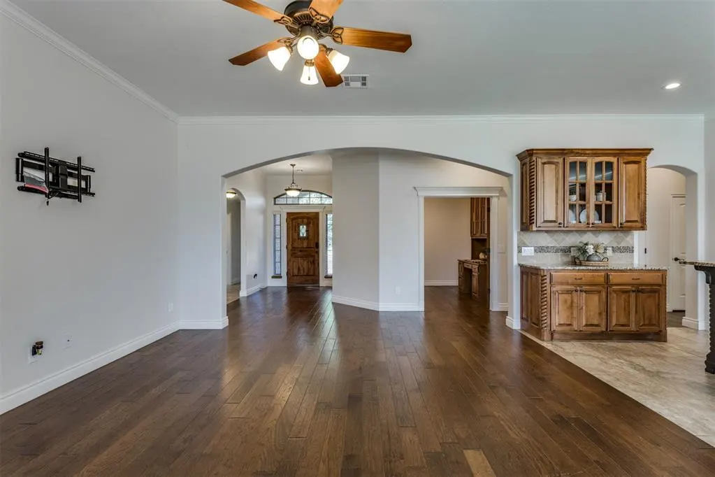 Photo 7 — 10812 NW 34th Street, Yukon, OK 73099