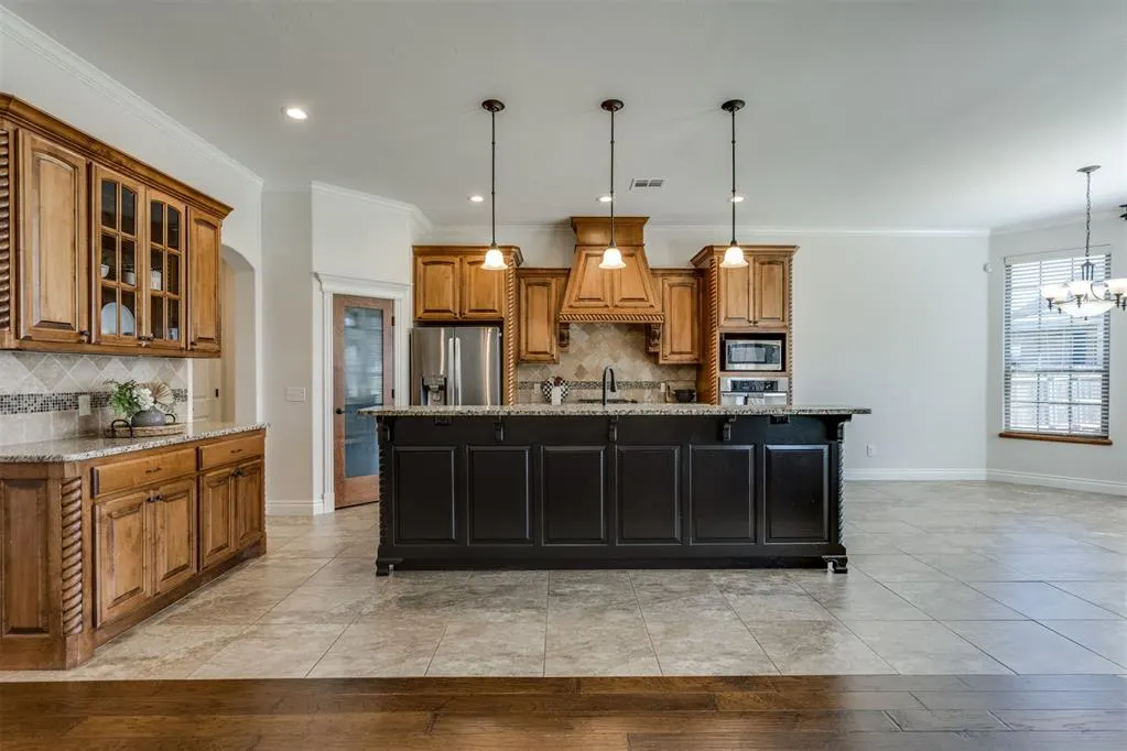 Photo 10 — 10812 NW 34th Street, Yukon, OK 73099