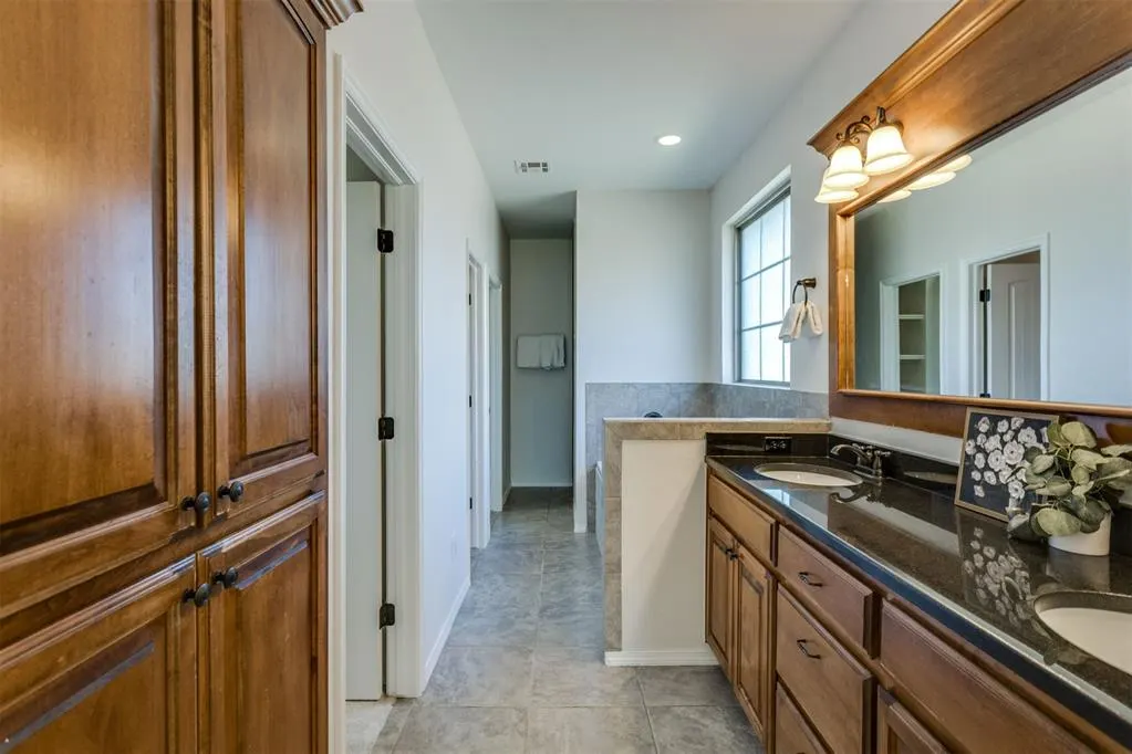 Photo 21 — 10812 NW 34th Street, Yukon, OK 73099