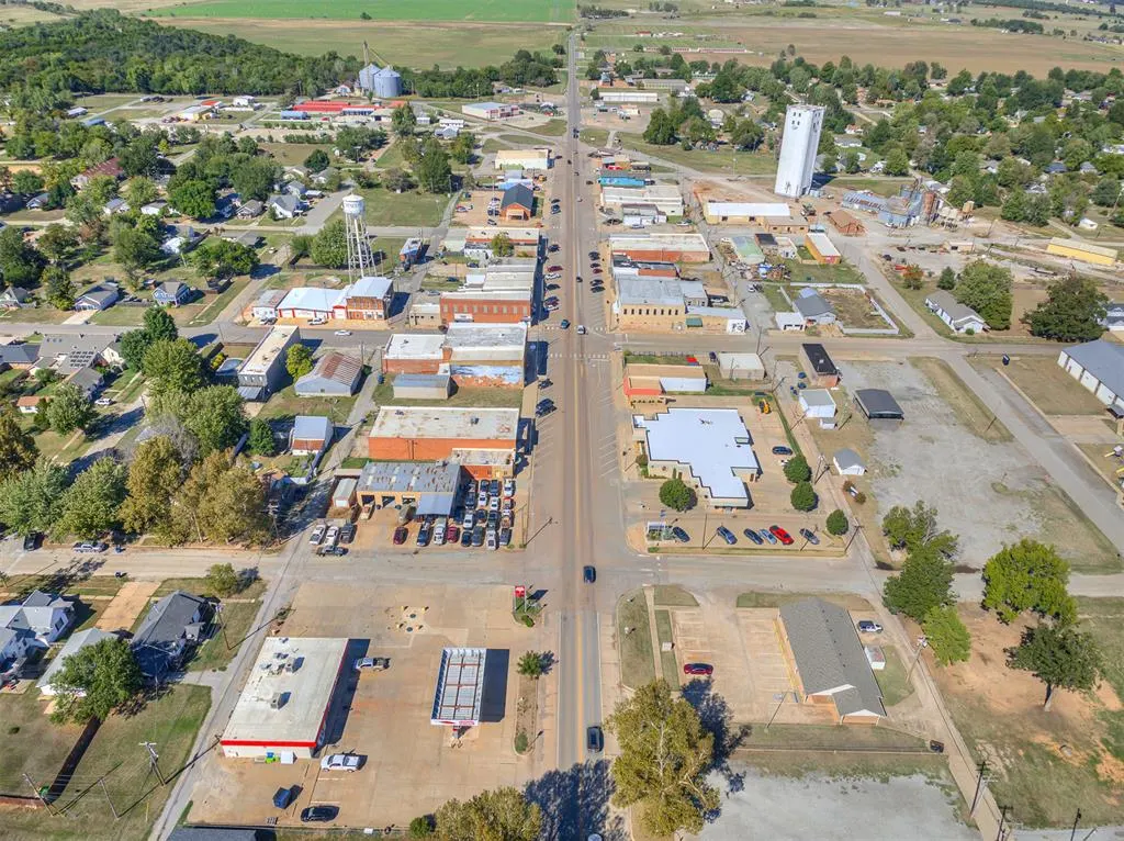 Photo 37 — 318 S Cimarron Street, Crescent, OK 73028