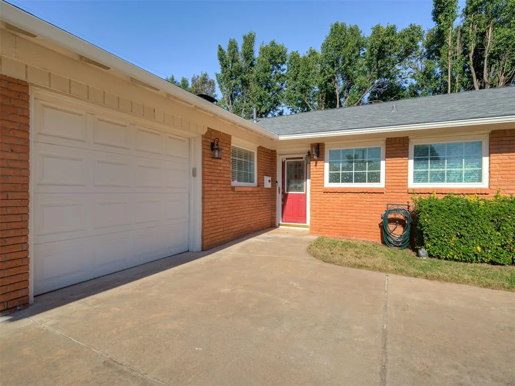 Photo 5 — 3620 NW 62nd Street, Oklahoma City, OK 73112