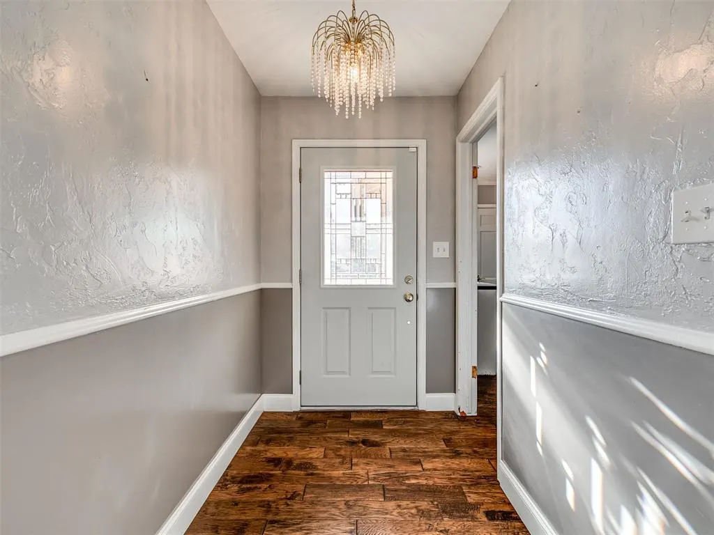 Photo 7 — 3620 NW 62nd Street, Oklahoma City, OK 73112