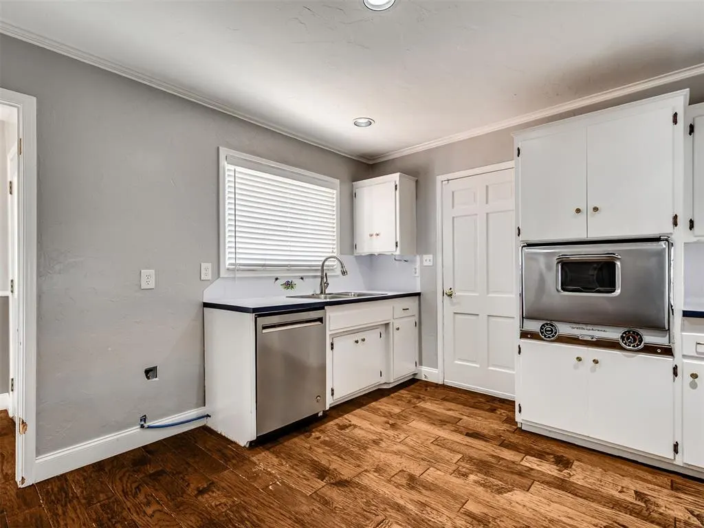 Photo 13 — 3620 NW 62nd Street, Oklahoma City, OK 73112