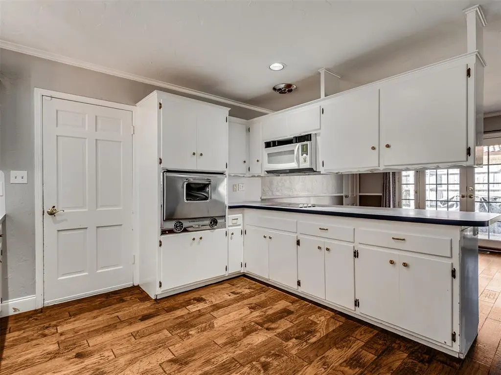 Photo 14 — 3620 NW 62nd Street, Oklahoma City, OK 73112