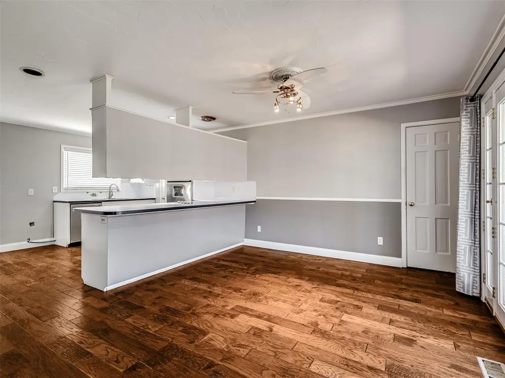 Photo 16 — 3620 NW 62nd Street, Oklahoma City, OK 73112