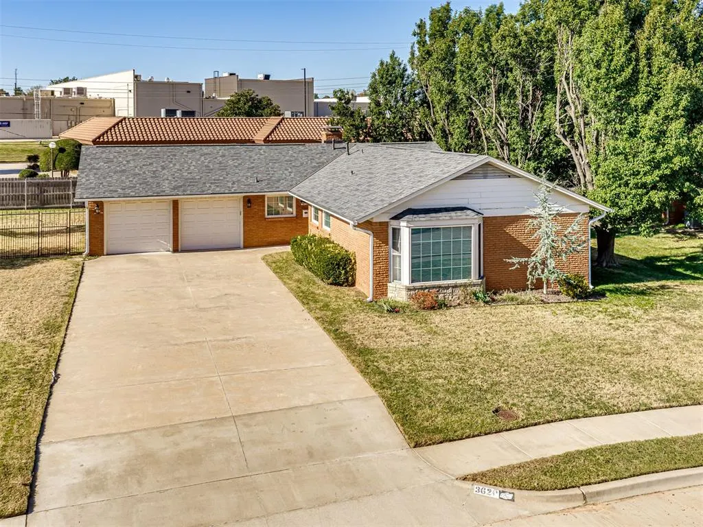 Photo 27 — 3620 NW 62nd Street, Oklahoma City, OK 73112