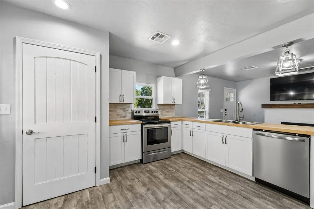 Photo 5 — 703 S Dewey Avenue, Chandler, OK 74834