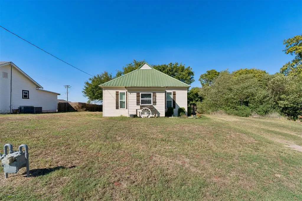 Photo 11 — 703 S Dewey Avenue, Chandler, OK 74834