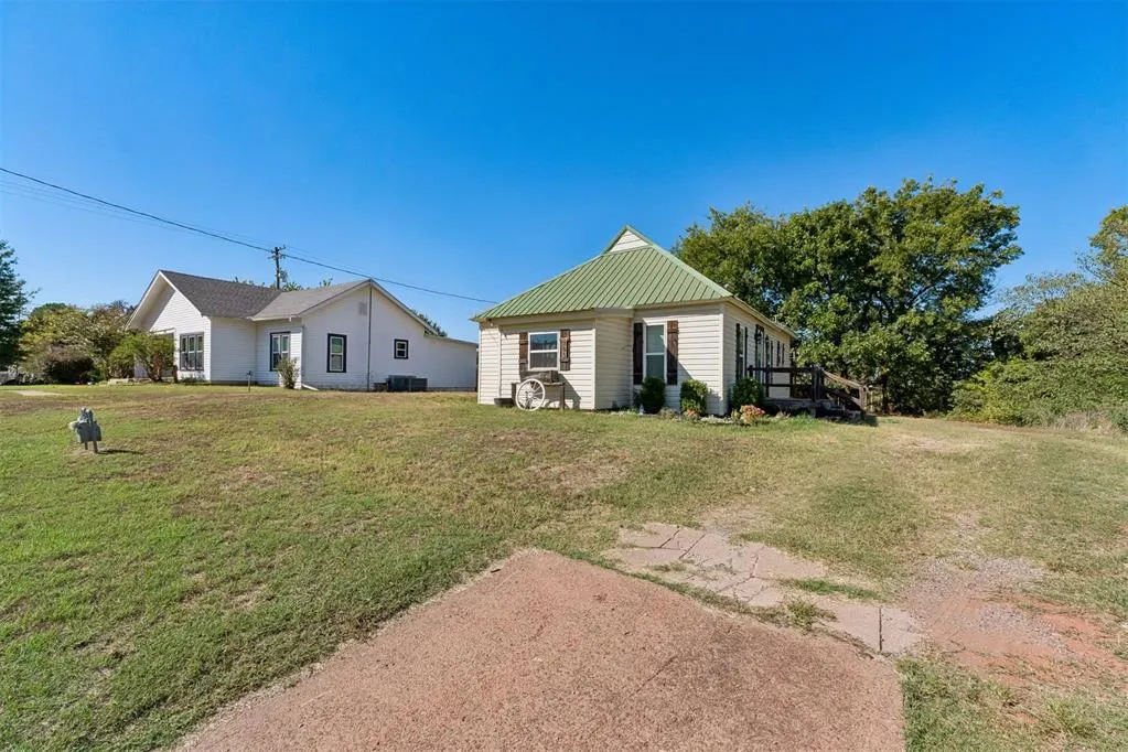 Photo 12 — 703 S Dewey Avenue, Chandler, OK 74834