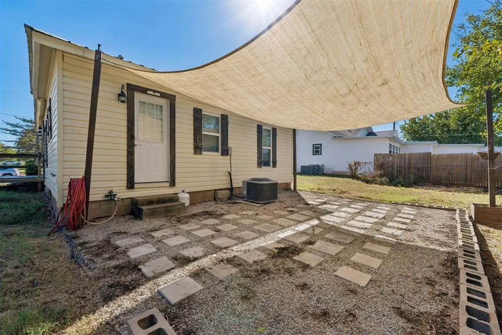 Photo 32 — 703 S Dewey Avenue, Chandler, OK 74834
