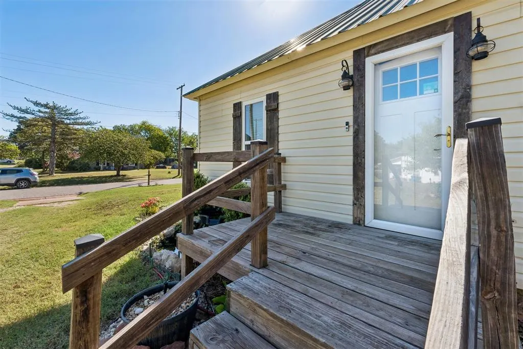 Photo 38 — 703 S Dewey Avenue, Chandler, OK 74834