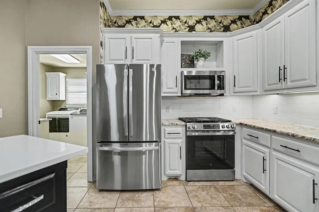 Photo 11 — 10915 Blue Sky Drive, Midwest City, OK 73130
