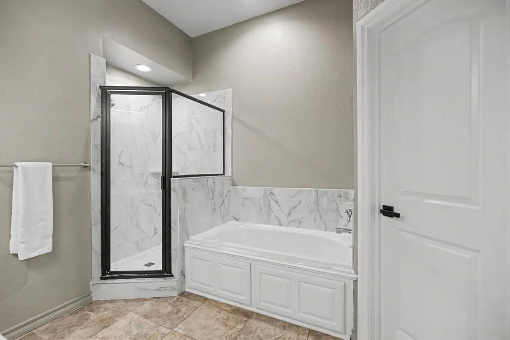 Photo 17 — 10915 Blue Sky Drive, Midwest City, OK 73130