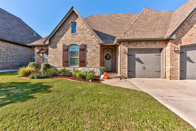 Photo 2 — 19705 Rambling Creek Drive, Edmond, OK 73012