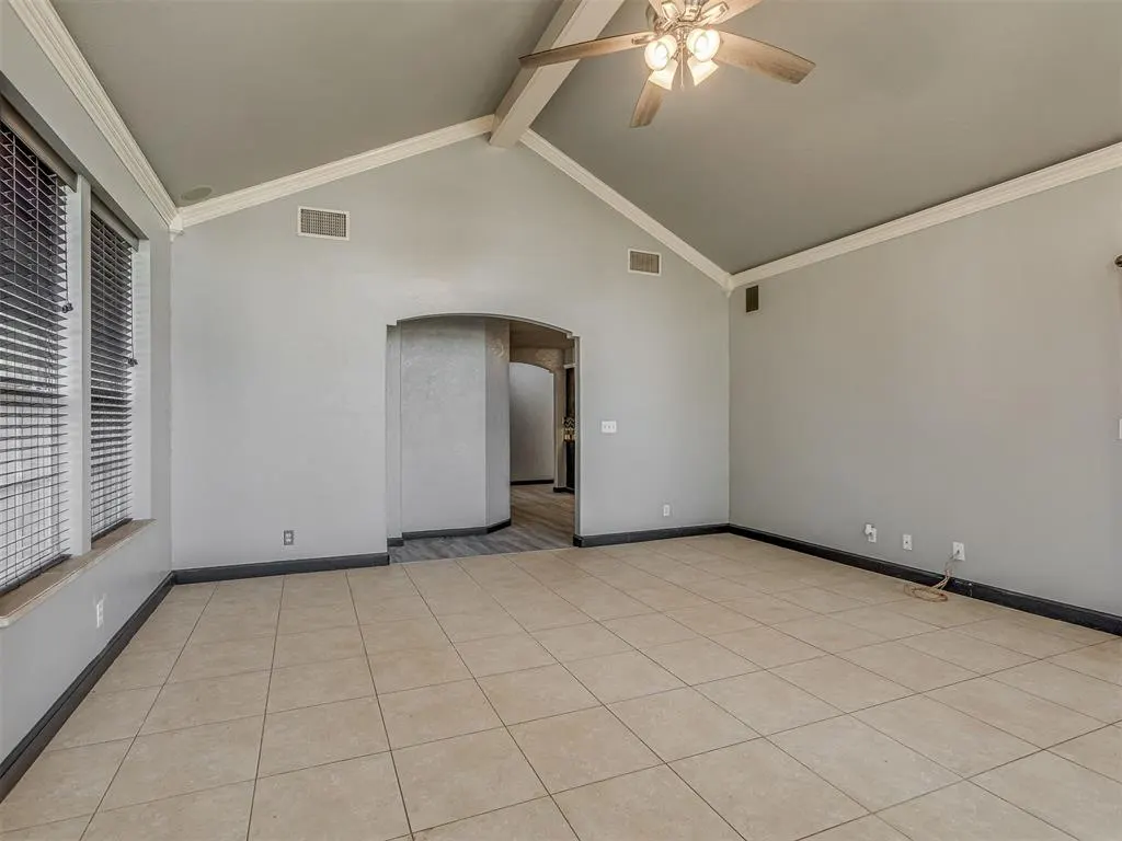 Photo 11 — 6709 NW 34th Street, Bethany, OK 73008