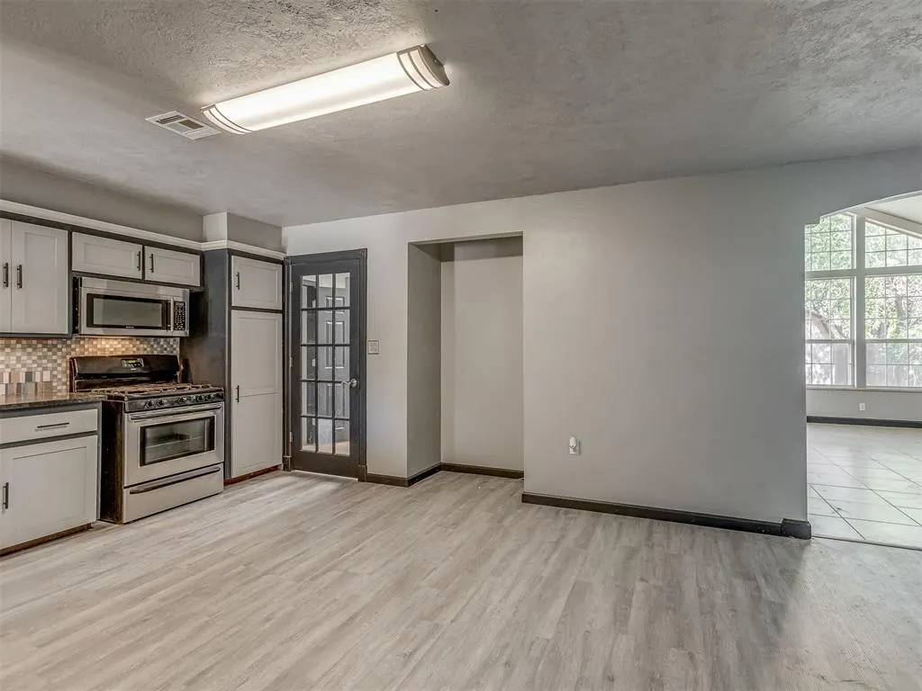 Photo 18 — 6709 NW 34th Street, Bethany, OK 73008