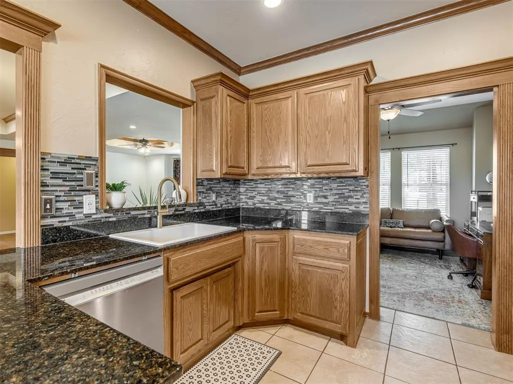 Photo 14 — 4105 Frontier Lane, Tuttle, OK 73089
