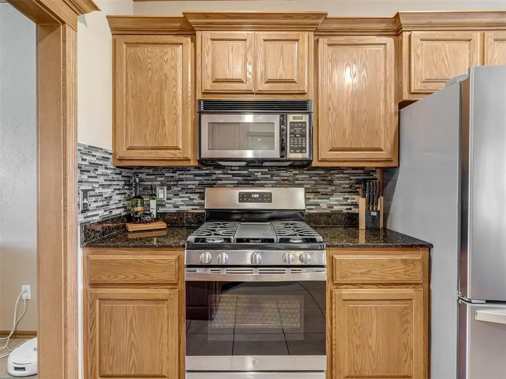 Photo 16 — 4105 Frontier Lane, Tuttle, OK 73089