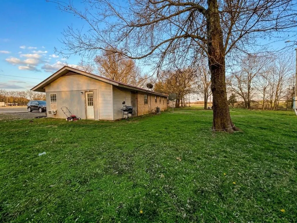 Photo 13 — 34386 W US-70 Highway, Bennington, OK 74723