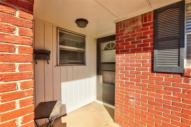 Photo 2 — 1405 NW 102nd Street, Oklahoma City, OK 73114
