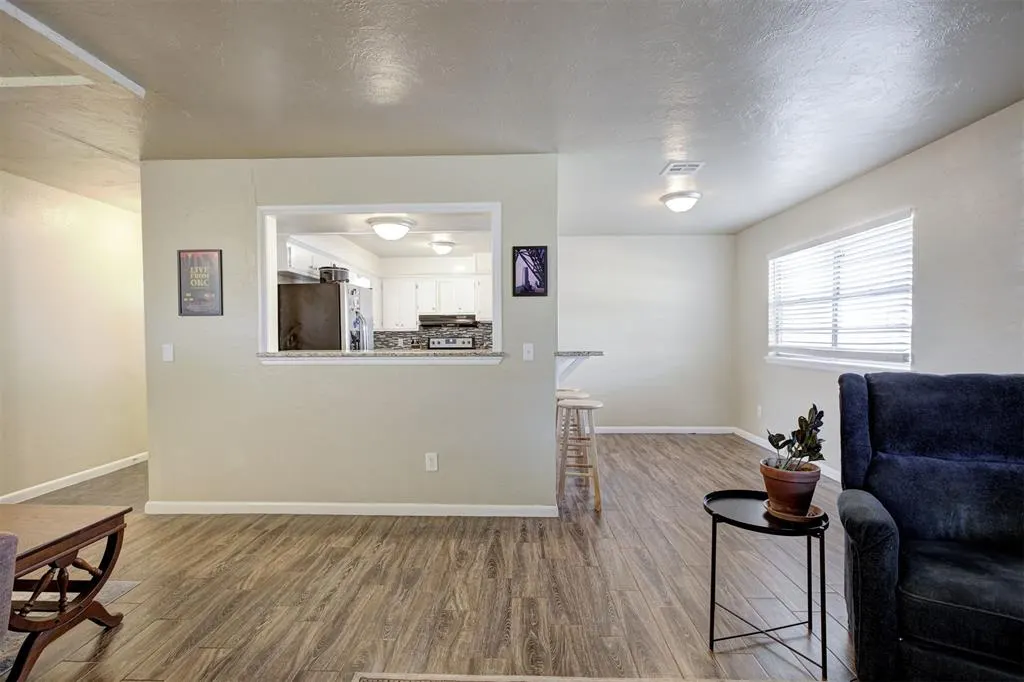 Photo 9 — 1405 NW 102nd Street, Oklahoma City, OK 73114