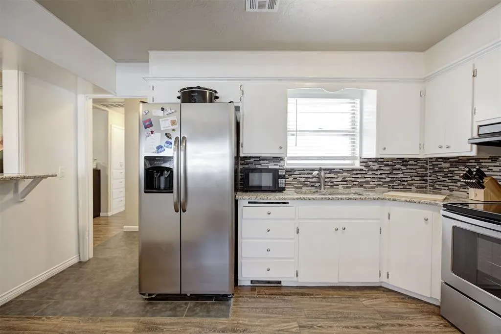 Photo 12 — 1405 NW 102nd Street, Oklahoma City, OK 73114