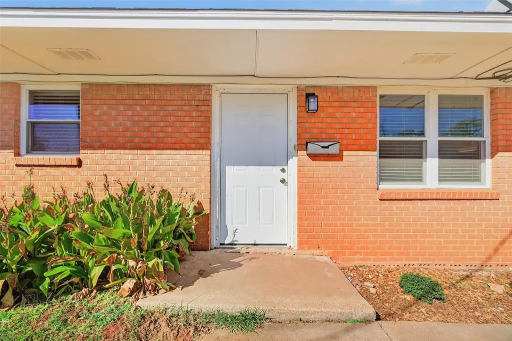 Photo 2 — 501 S Galena Avenue, Geary, OK 73040