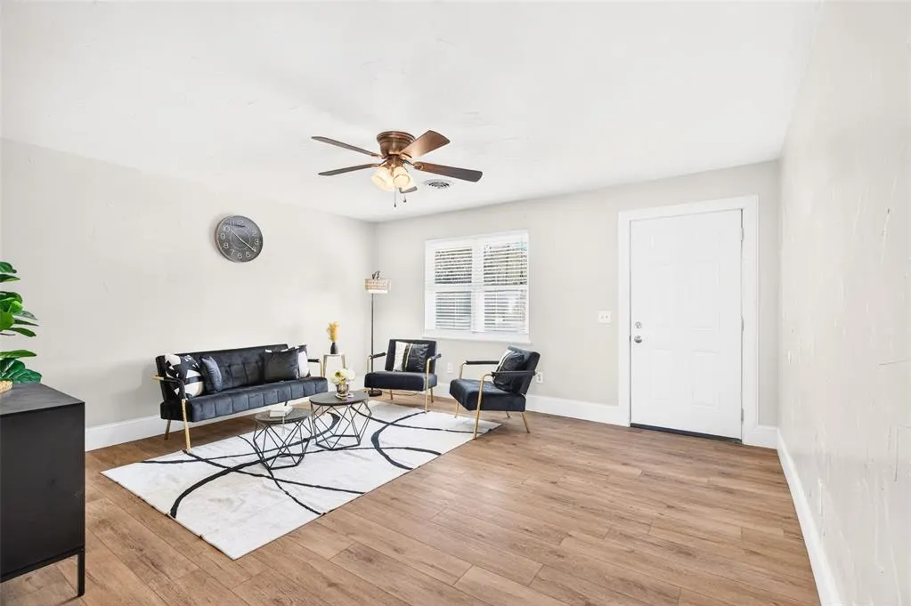 Photo 6 — 501 S Galena Avenue, Geary, OK 73040