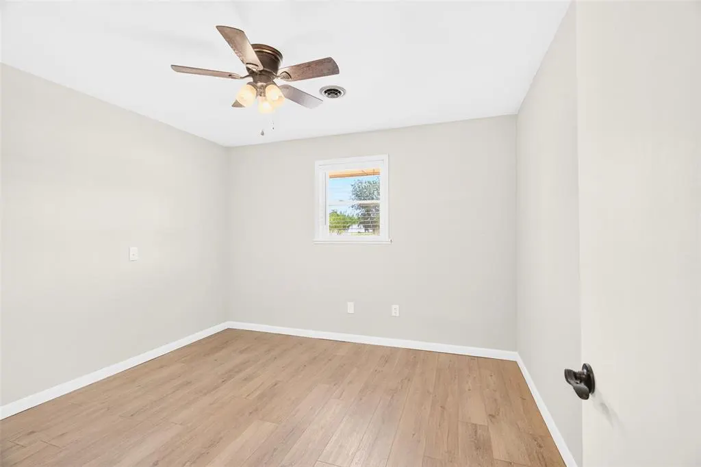 Photo 14 — 501 S Galena Avenue, Geary, OK 73040