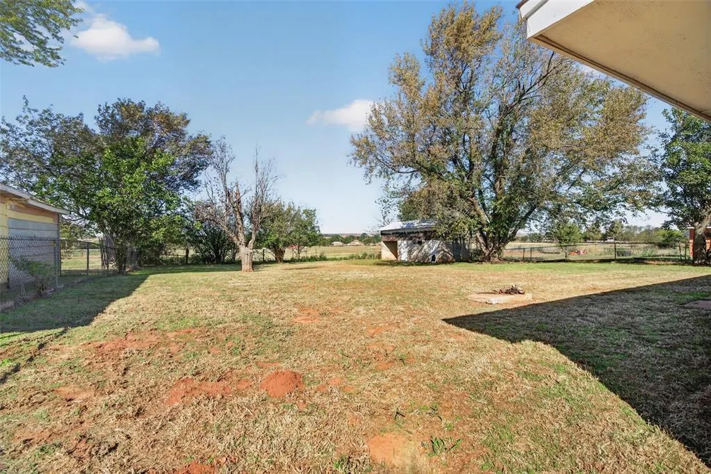 Photo 20 — 501 S Galena Avenue, Geary, OK 73040
