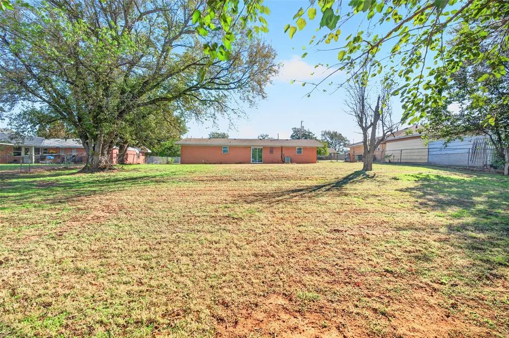 Photo 23 — 501 S Galena Avenue, Geary, OK 73040
