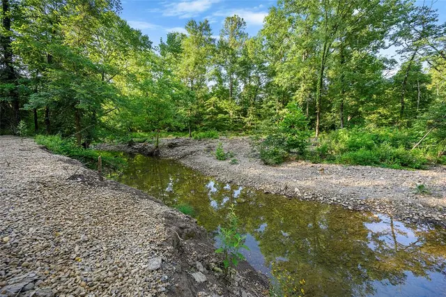 Photo 3 — 1408 N Lukfata Trail, Broken Bow, OK 74728