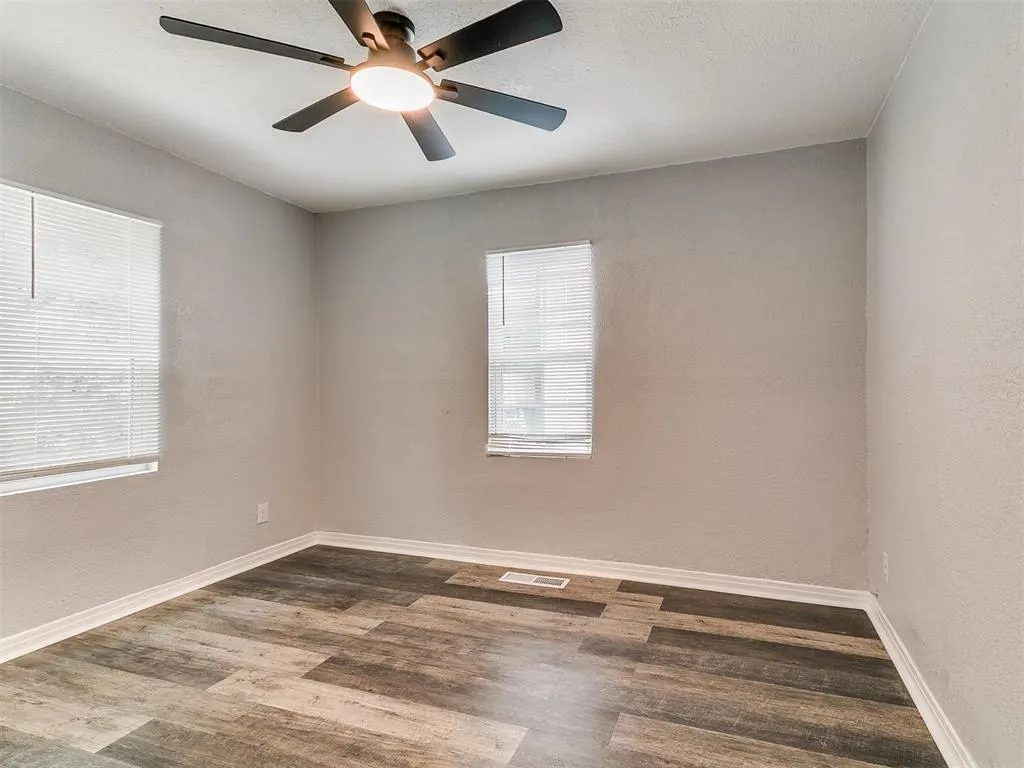 Photo 17 — 917 SW 49 Street, Oklahoma City, OK 73109