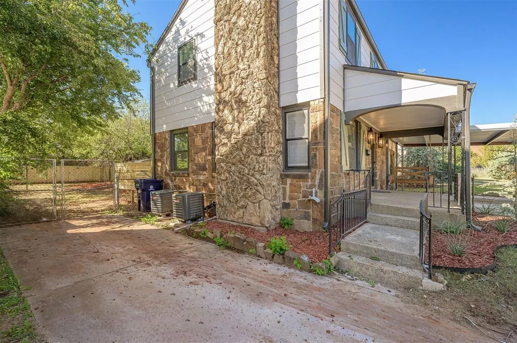 Photo 3 — 2804 NW 26th Street, Oklahoma City, OK 73107
