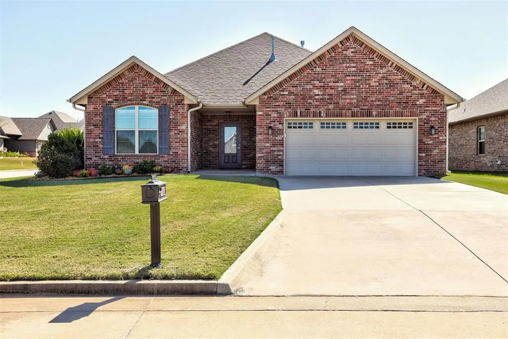 Front exterior — 1717 Regency Court, Shawnee, OK 74804