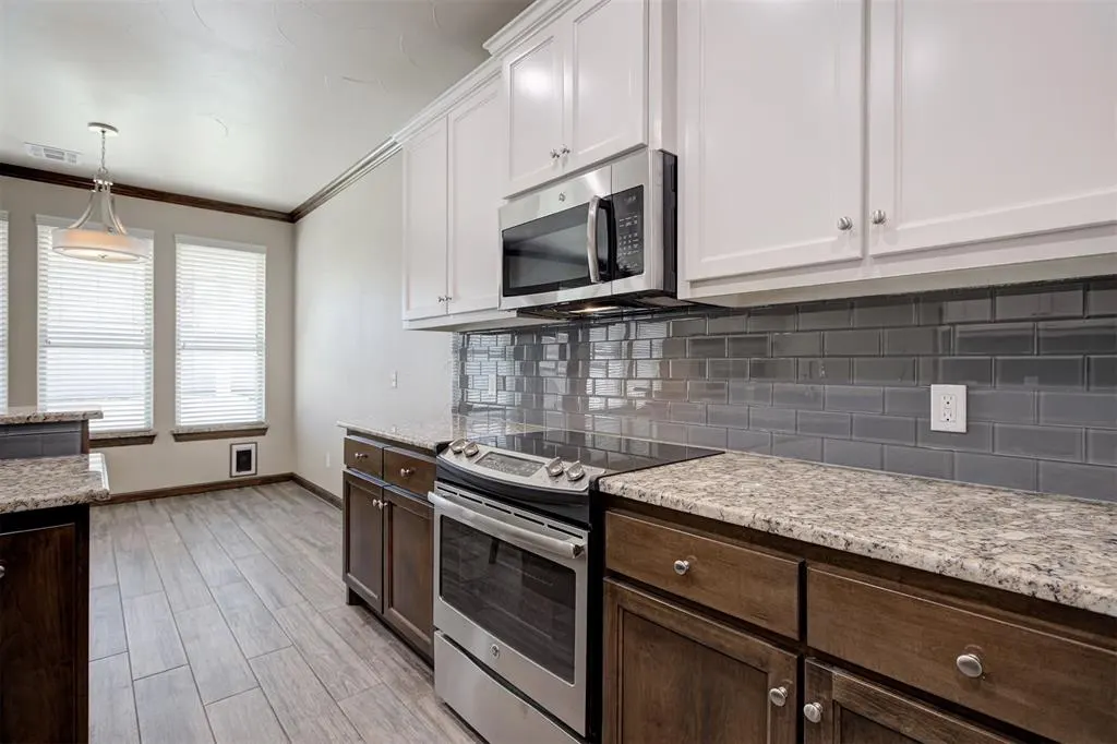 Photo 17 — 1717 Regency Court, Shawnee, OK 74804