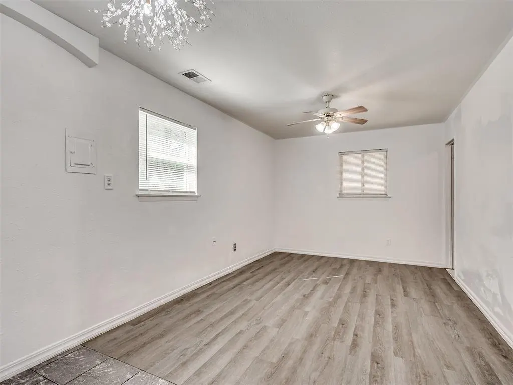 Photo 11 — 7216 NW 21st Street, Bethany, OK 73008