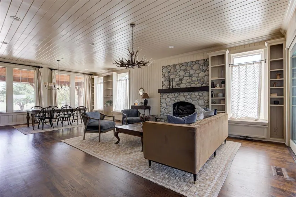 Photo 7 — 800 W Cimarron Boulevard, Crescent, OK 73028