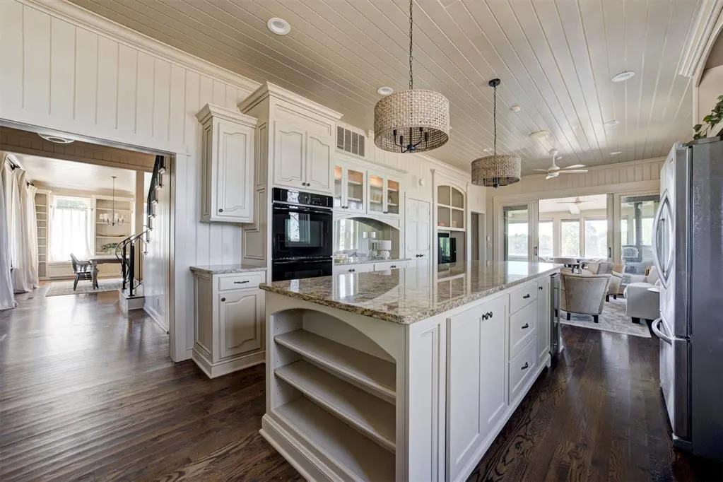 Photo 10 — 800 W Cimarron Boulevard, Crescent, OK 73028