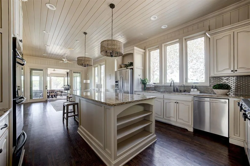 Photo 13 — 800 W Cimarron Boulevard, Crescent, OK 73028