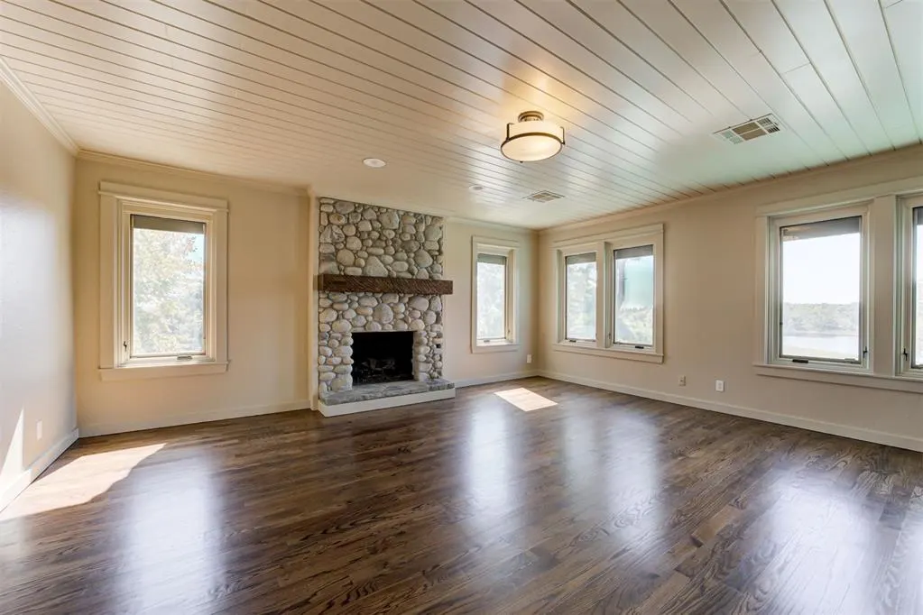 Photo 18 — 800 W Cimarron Boulevard, Crescent, OK 73028