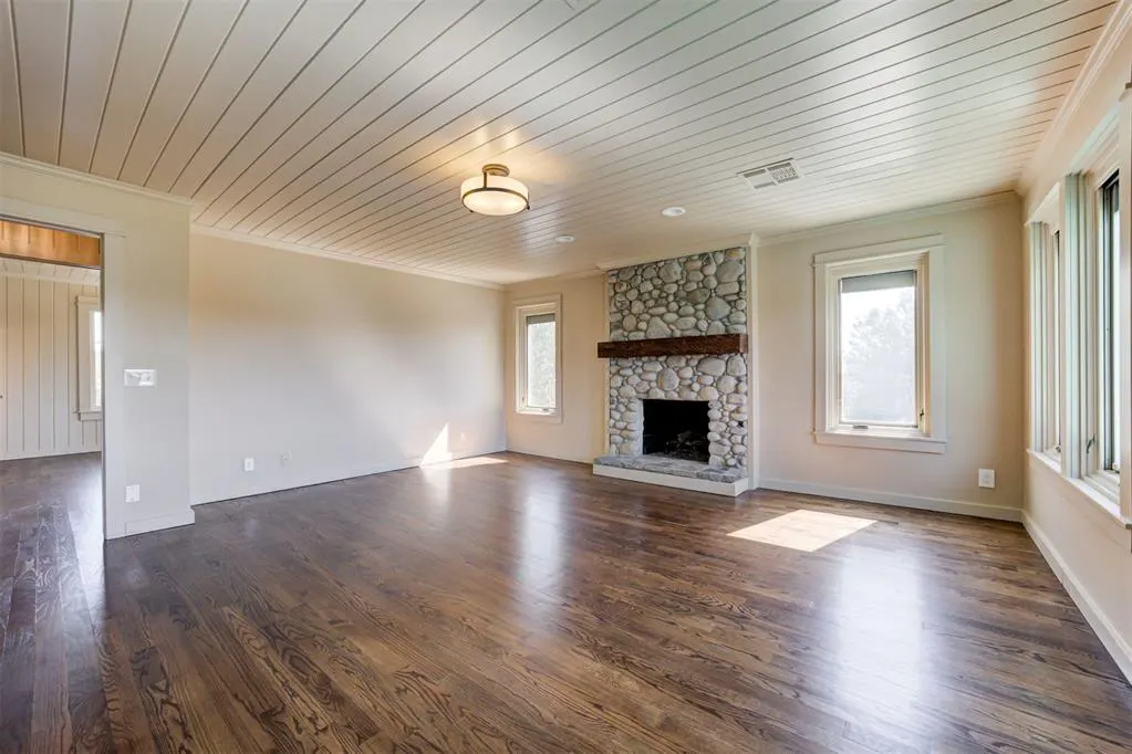 Photo 19 — 800 W Cimarron Boulevard, Crescent, OK 73028
