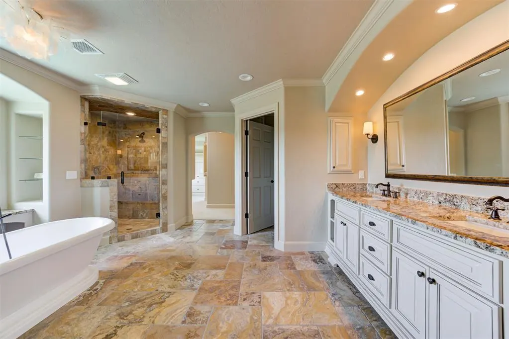 Photo 21 — 800 W Cimarron Boulevard, Crescent, OK 73028