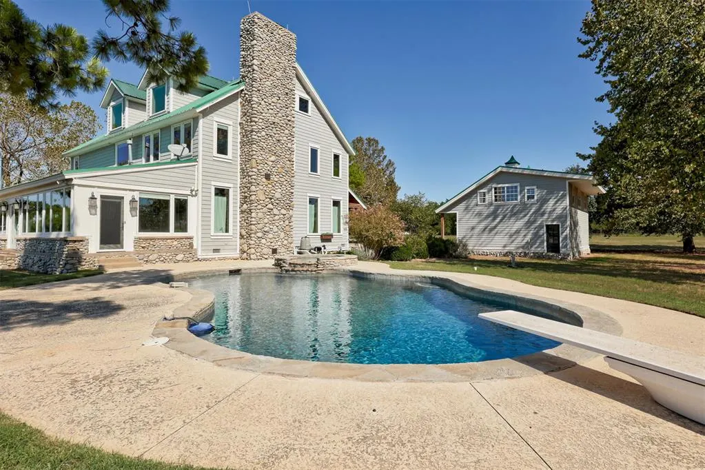 Photo 35 — 800 W Cimarron Boulevard, Crescent, OK 73028