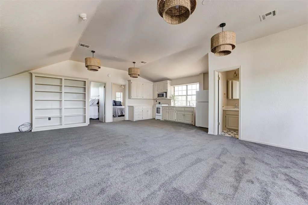 Photo 38 — 800 W Cimarron Boulevard, Crescent, OK 73028